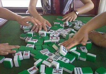 娱乐吃瓜酱打麻将视频,趣味横生，揭秘麻将魅力