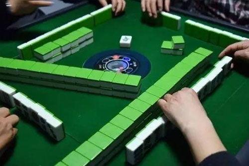 娱乐吃瓜酱打麻将视频,趣味横生，揭秘麻将魅力