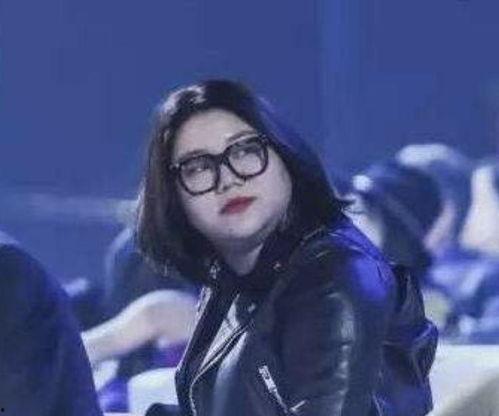 吃瓜娱乐疯子是谁啊,网络红人的崛起与影响力