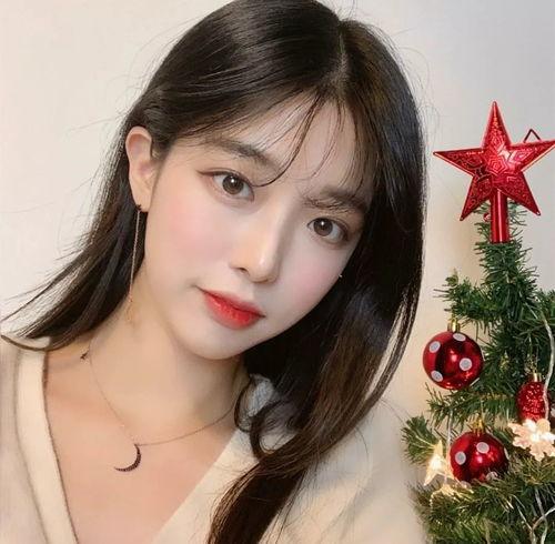 抖音娱乐吃瓜头像女,揭秘娱乐八卦背后的故事”