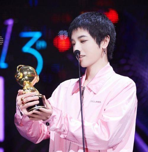 吃瓜星娱乐华晨宇,吃瓜星娱乐背后的音乐奇才