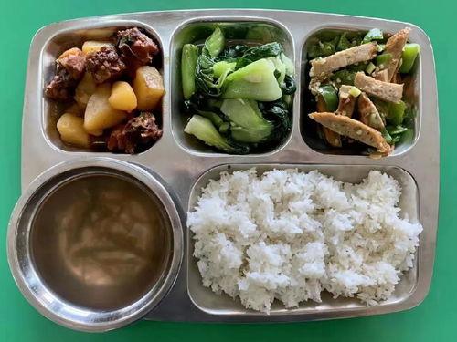 娱乐吃瓜酱快过年了,娱乐圈吃瓜盛宴即将开启！