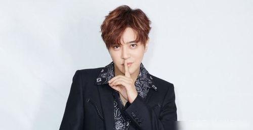 421娱乐圈最新吃瓜,揭秘最新明星八卦，吃瓜群众狂欢时刻