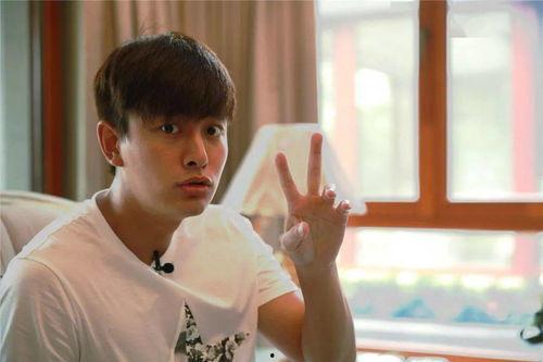 娱乐吃瓜酱阳光大男孩,揭秘娱乐圈的甜蜜瓜果